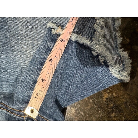 Seven7 Weekend Denim Shorts Womens Size 10 Medium Wash Blue Frayed Hem - Picture 14 of 14